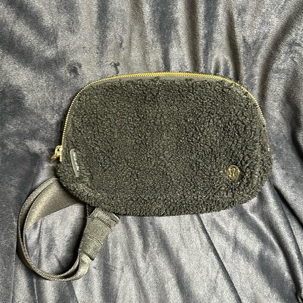 Black Lululemon Belt Bag